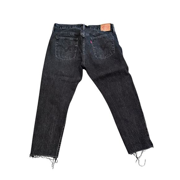 Levi's 501 Women's Black Distressed Raw Hem Straight Leg Denim Jeans Size 32X26 - Picture 4 of 7